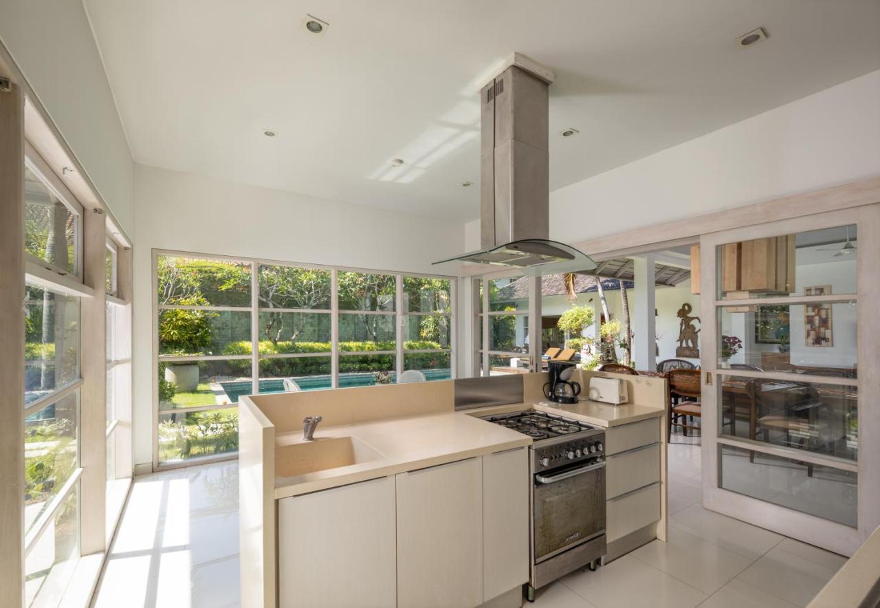 2Br Private Villa Seminyak, Villa Kiran One Exteriör bild